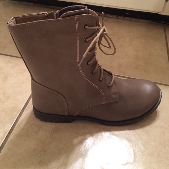 Women's Mid-Calf Combat Boot. Taupe color. Size 11