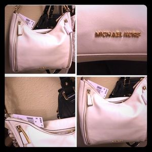 Brand new with tags Michael Kors Purse -leather