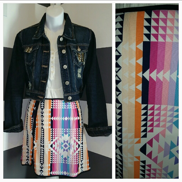 Dresses & Skirts - 🆕Aztec print skirt NWOT
