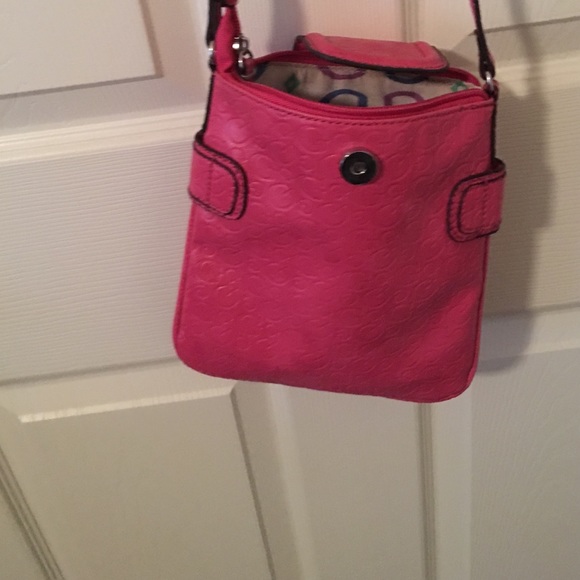 Guess purse - Picture 3 of 4