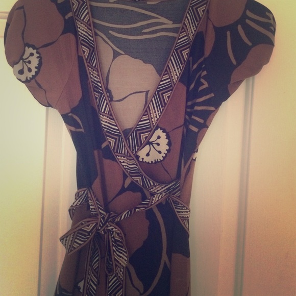 Short sleeved wrap dress