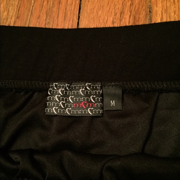 Black mini bubble skirt with ruffle - Picture 3 of 4