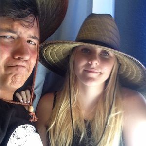 Meet your Posher, Brooke