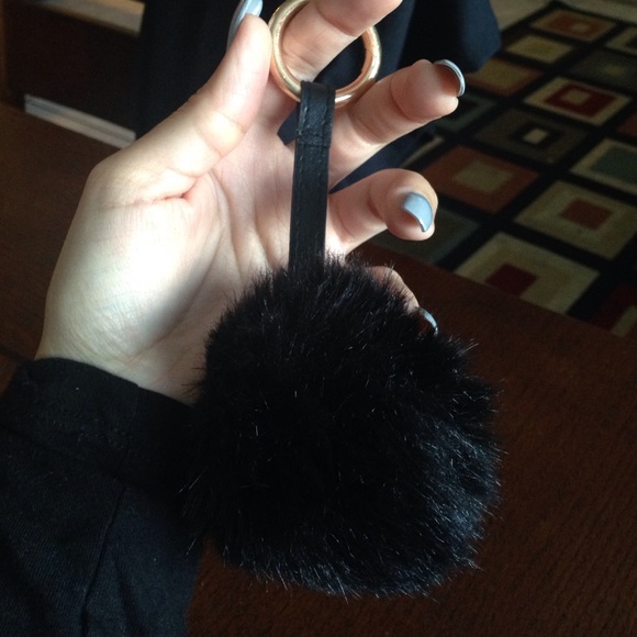 Fur pom Pom keychain