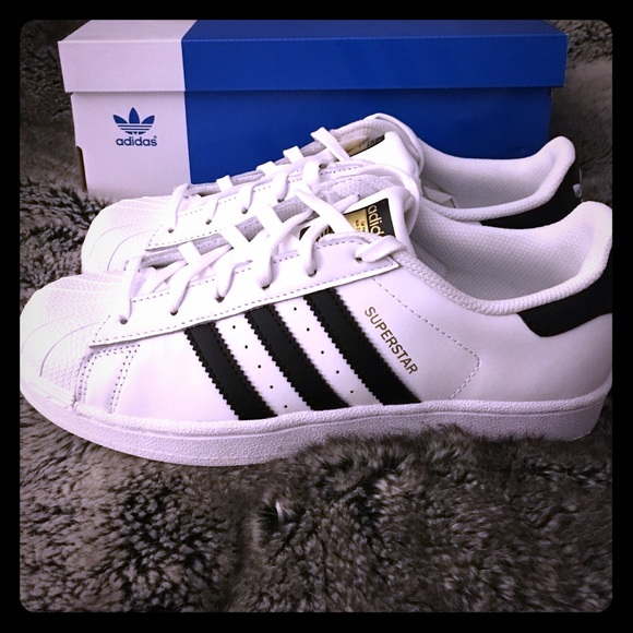 Adidas Original Superstar women's 7