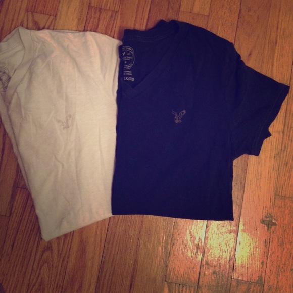 2 Men's T-Shirts