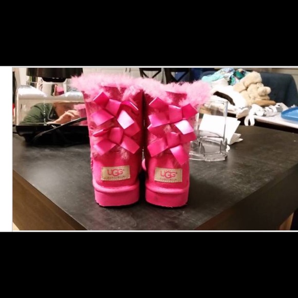 Ugg 7 kids size