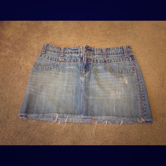 Distressed denim skirt!