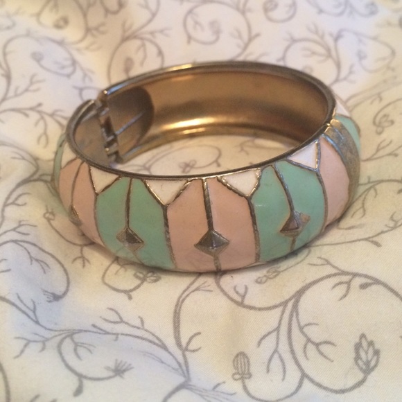 Clasp Bracelet