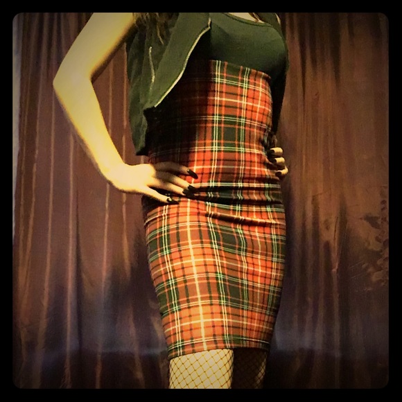 Dresses & Skirts - Plaid High Waisted Pencil Skirt