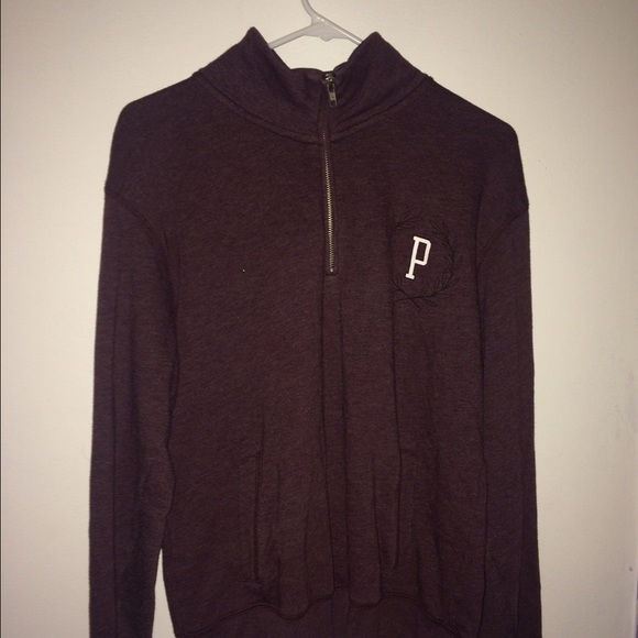 vs pink small burgundy half zip