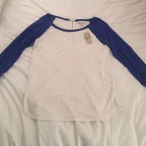 ON HOLD American Eagle shirt