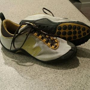 Merrill barefoot tennis shoes