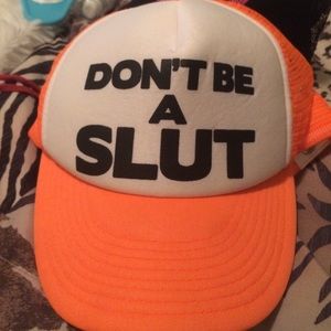 NEVER WORN trucker hat