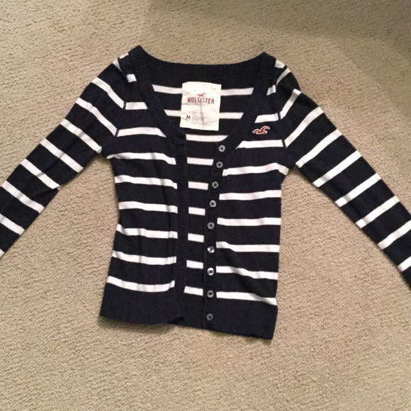 Hollister cropped sweater