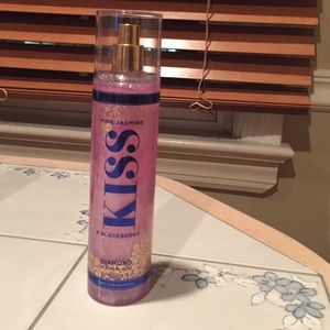 Kiss (Pink Jasmine & Blackberry)