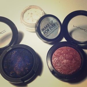2 MAC eyeshadows and 1 Makeup forever star powder