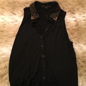 Black button up tank