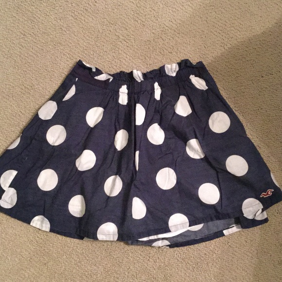 Hollister navy with white dots skirt