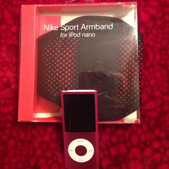 Nike Accessories - Nike sport armband for iPod nano