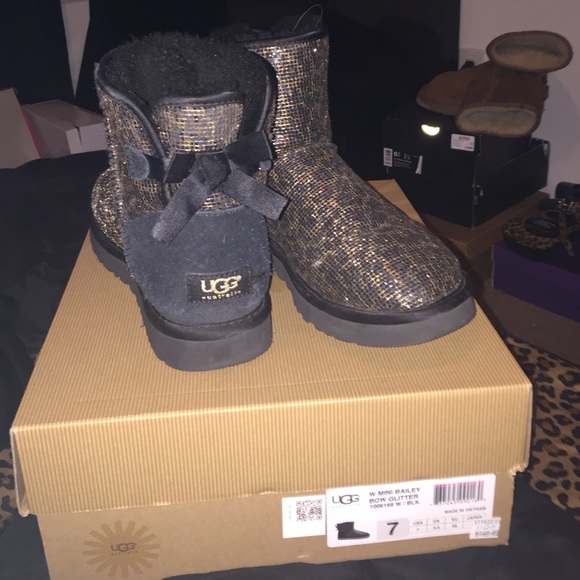 Uggs Australia: Mini Bailey Bow Glitter