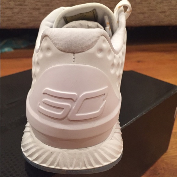 Curry 1 Low Top Player Exclusive - Picture 2 of 4