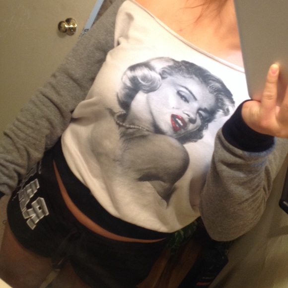 Marilyn Monroe Sweater shirt