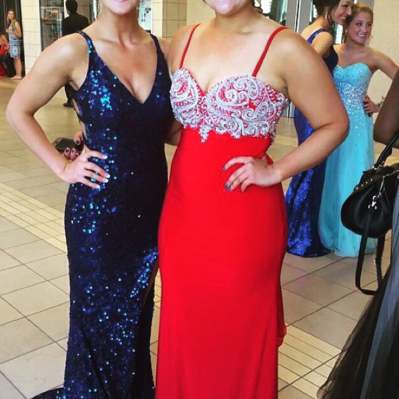 Prom dress - Picture 3 of 3