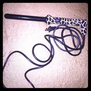 Amika hair curling wand