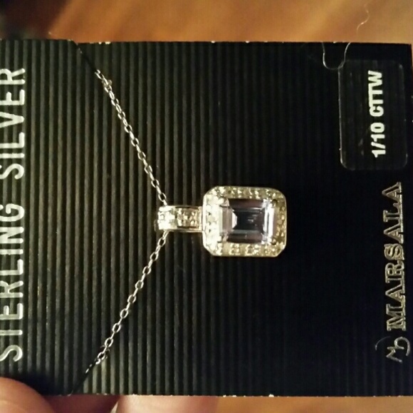 Sterling silver necklace 1/10 cttw