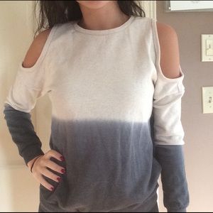 Comfy stylish sweatshirt!