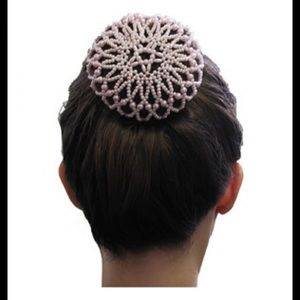 Dasha Designs beaded bun cover in pearl and black.