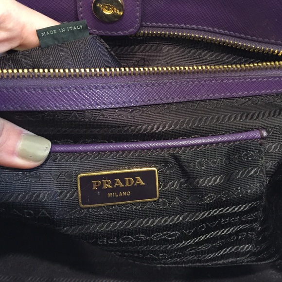 SOLD Prada Large Saffiano Tote in purple - Picture 3 of 4