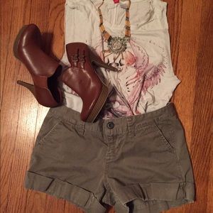 Old Navy olive khaki shorts