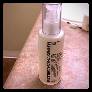 Peter Thomas Roth AHA Acne Clearing gel