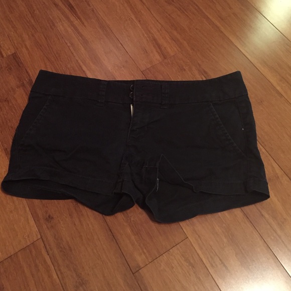 American eagle black shorts