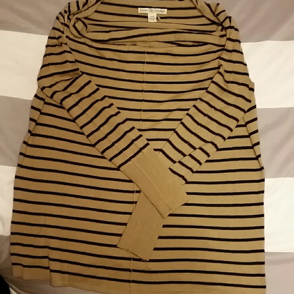 Sweater - Picture 3 of 3