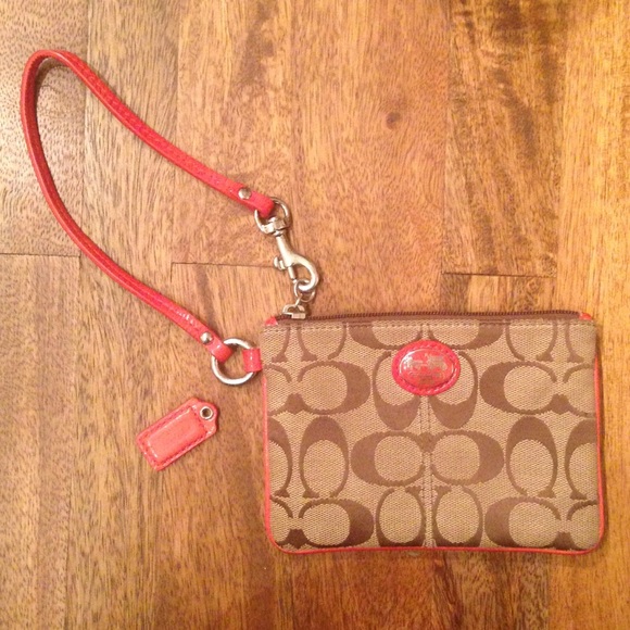 Coach wristlet SOLD