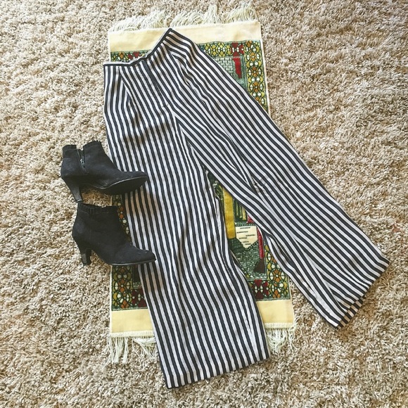 The Limited Pants - ✨ HP • Flowy Black & Beige Stripe Resort Pants •