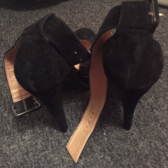 High heels - Picture 2 of 3