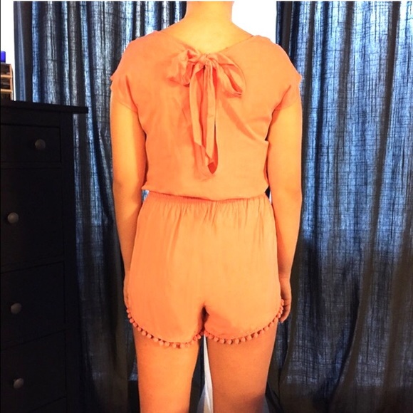 Staring At Stars Peach Romper NWOT - Picture 4 of 4