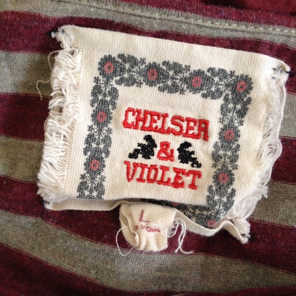 DONATED ✌🏼🌷SALE🌷 Chelsea & Violet - Picture 3 of 4