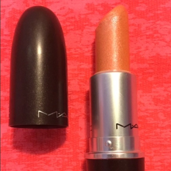 MAC Glaringly Hip Dazzle Lipstick