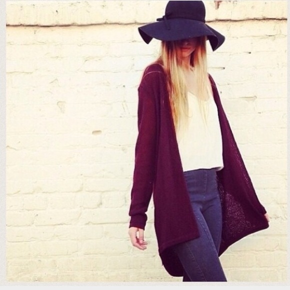 Bm maroon cadigan