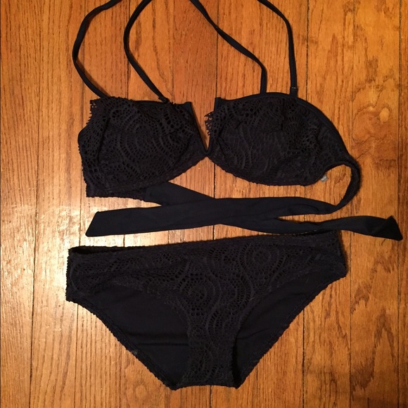 Aerie navy blue crochet halter swim top - Picture 2 of 4