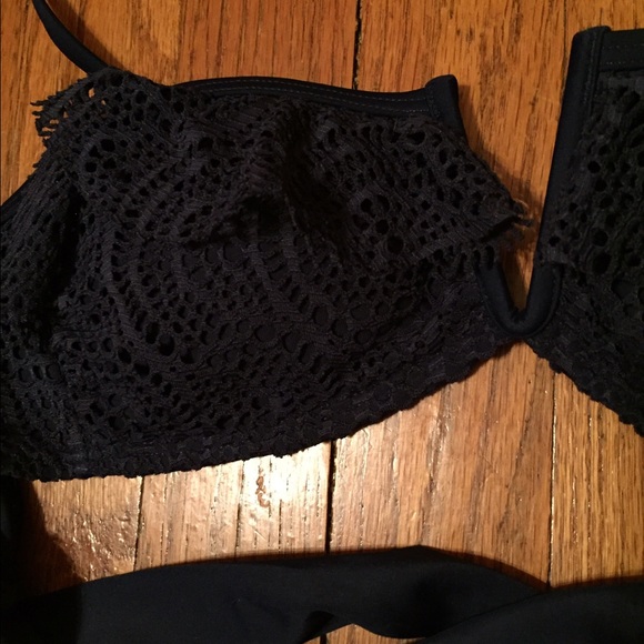 Aerie navy blue crochet halter swim top - Picture 3 of 4