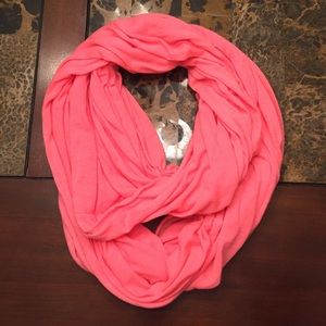 A&E infinity scarf