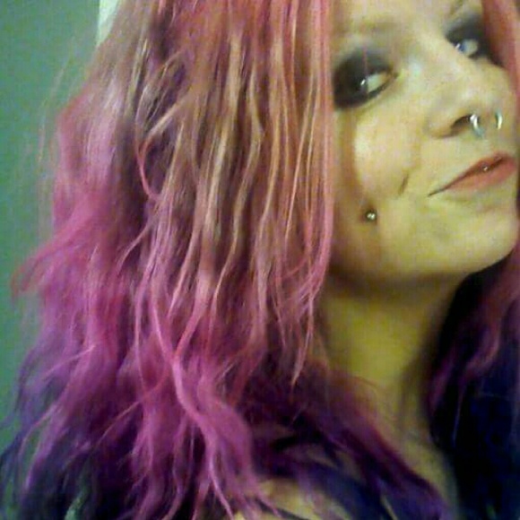 Meet your Posher, Samantha - Picture 1 of 1