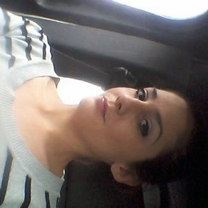 Meet your Posher, Elizabeth