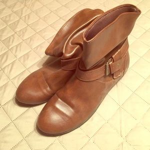 Lower East Side slouchy booties sz 9 USED